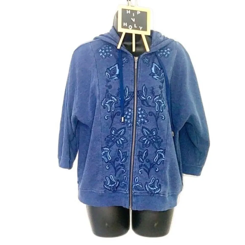 CHICO’S ZENERGY Embroidered Indigo Jacket Indigo Wash Size 4/6P